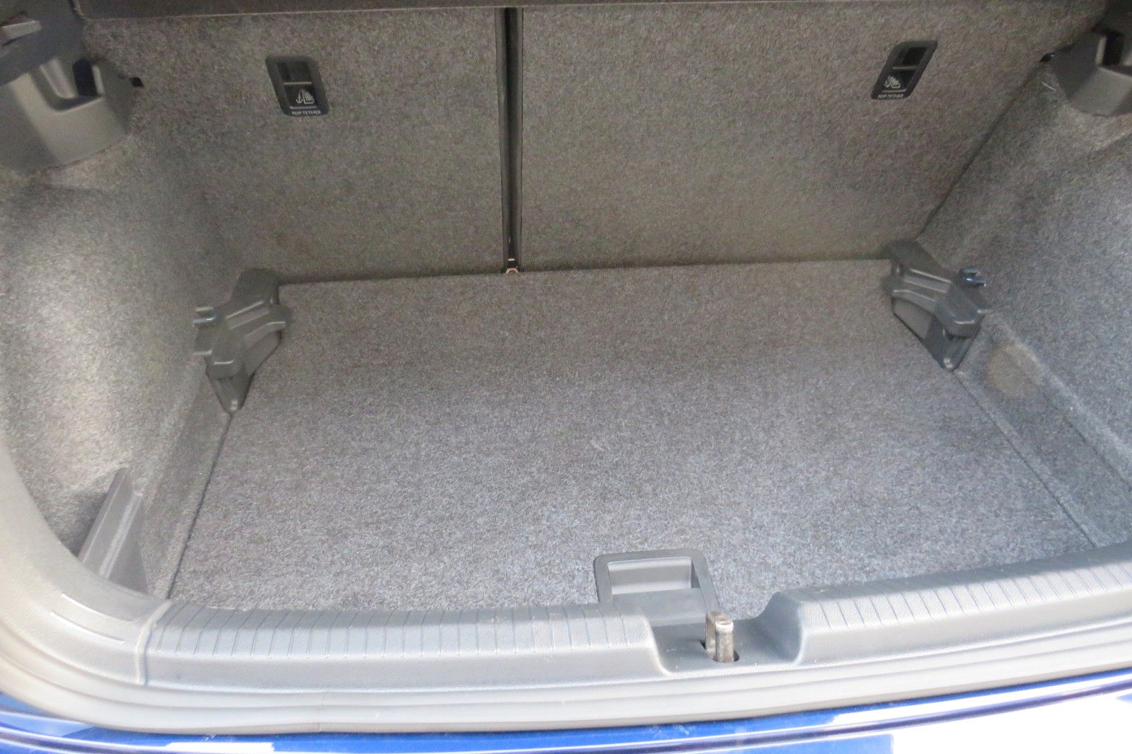 Fahrzeugabbildung Volkswagen Polo United KAMERA SITZH. NAVI KEYLESS APP-CON 1