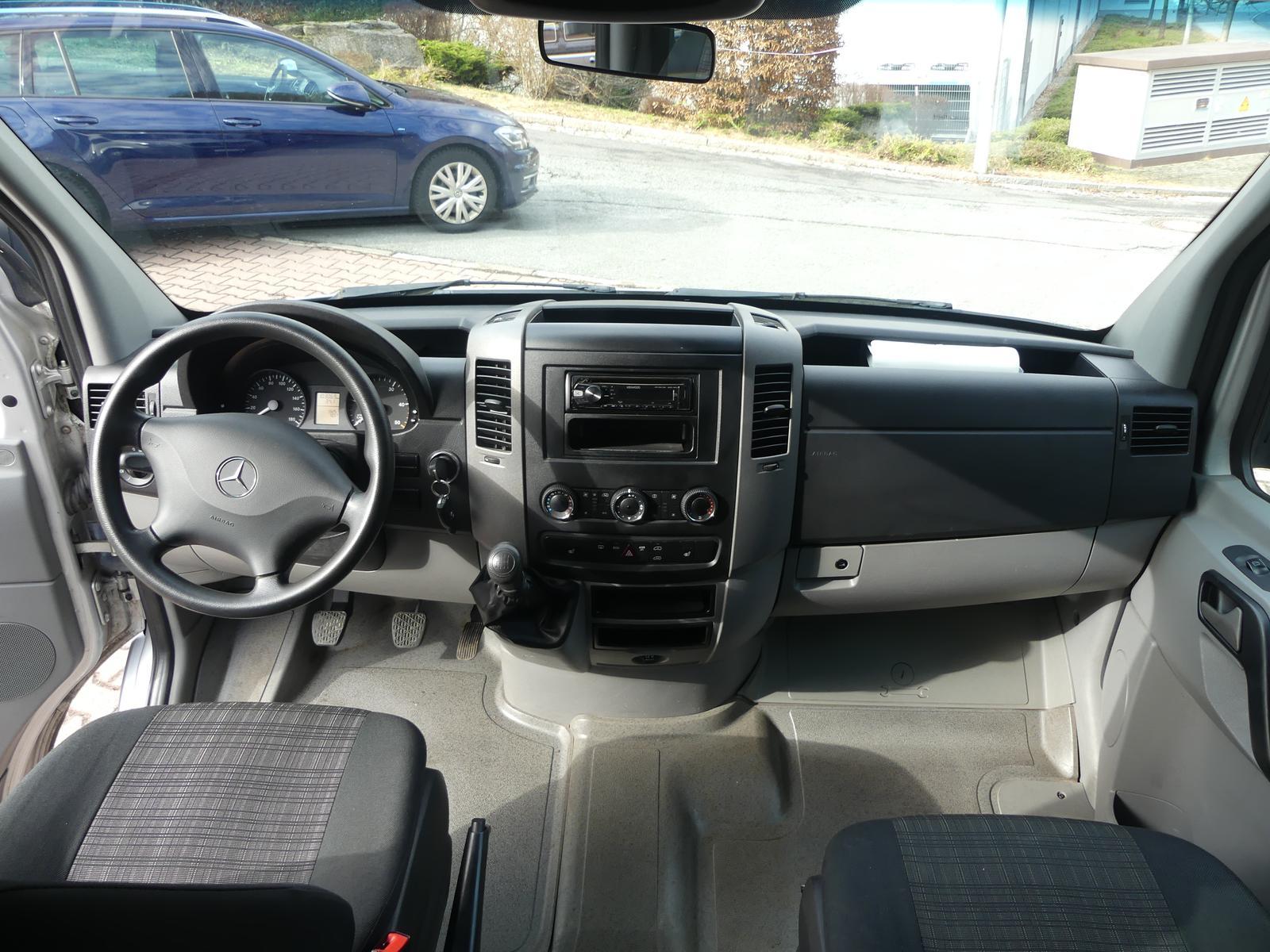 Mercedes-Benz Sprinter 2.1 CDI*AHK*Standhzg.*SHZ*USB*9-Sitzer