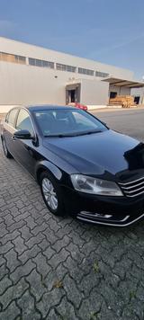 Volkswagen VW Passat Bj 2011. 181000KM 2 Hand 8-fach ... - Volkswagen Passat mit Benzin-Antrieb: Limousine, 2.8