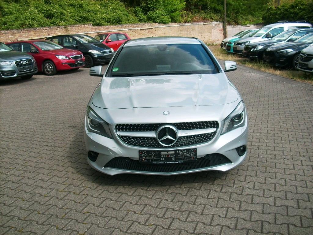 Mercedes-Benz CLA 200d, PDC, Navi, AC