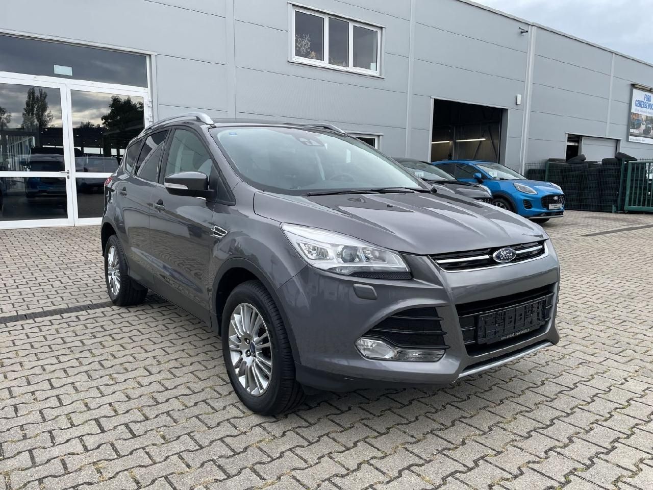 Fahrzeugabbildung Ford Kuga Titanium