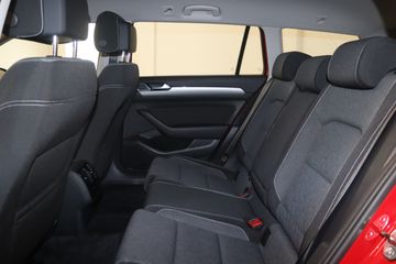 Volkswagen Passat - 11