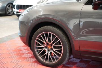 Porsche Cayenne - 12