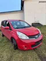 Nissan Note E11 - Nissan Note E11 mit Benzin-Antrieb