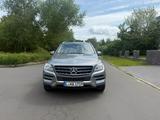 Mercedes-Benz Mercedes Benz ML 350 3,0 - Mercedes-Benz ML 350 in Leipzig