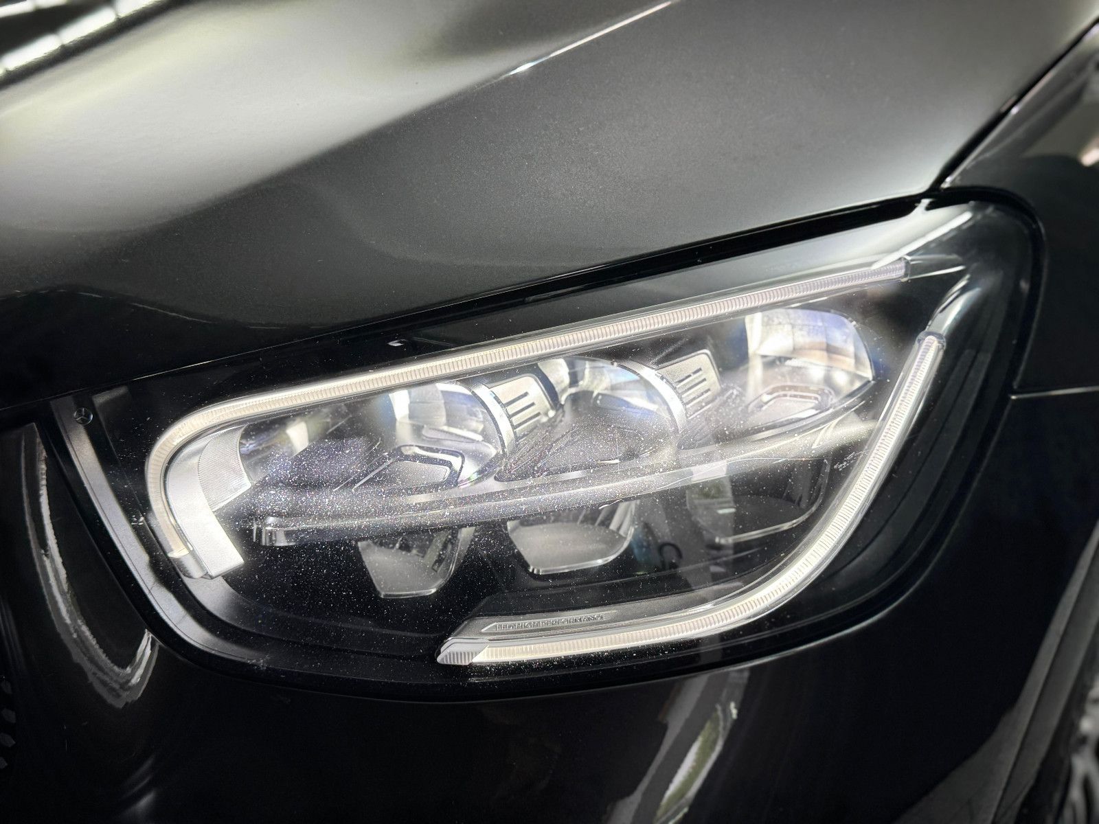 Fahrzeugabbildung Mercedes-Benz GLC 400 d 4Matic|AMG-LINE|AHK|STANDHEIZUNG|