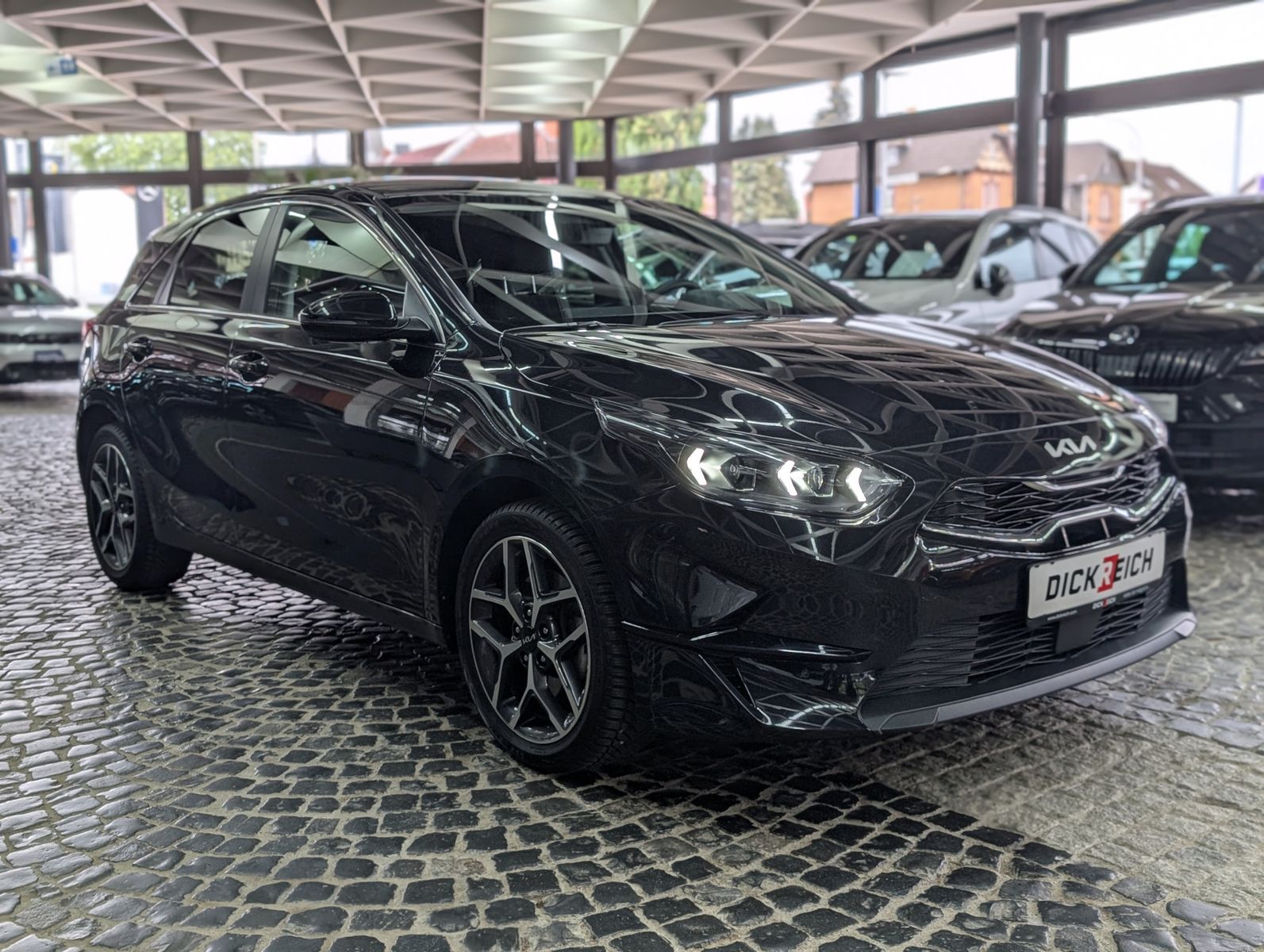 Fahrzeugabbildung Kia cee'd / Ceed 1.5 T-GDI Ultimate Style-Pk SCC JBL