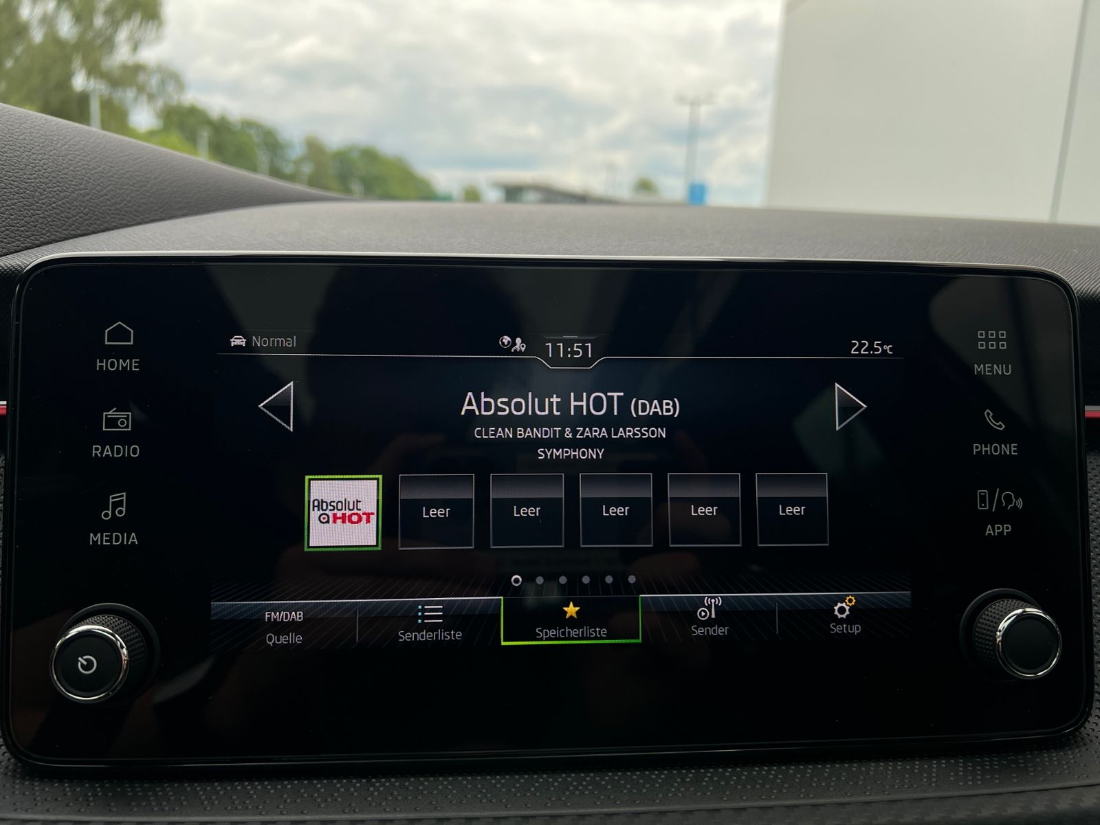 Fahrzeugabbildung SKODA Kamiq Monte Carlo 1.0 TSI DSG *Matrix-LED, ACC,