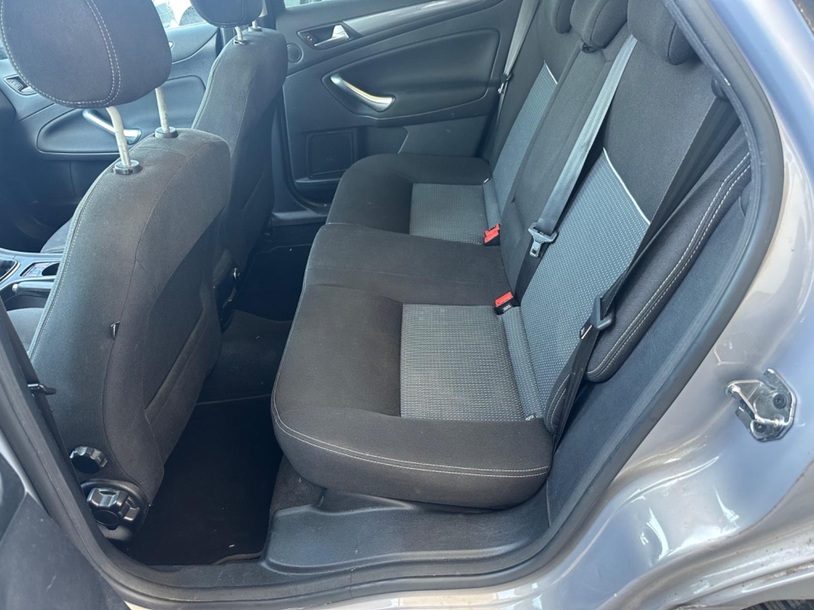 Ford Mondeo 2013 — photo 11