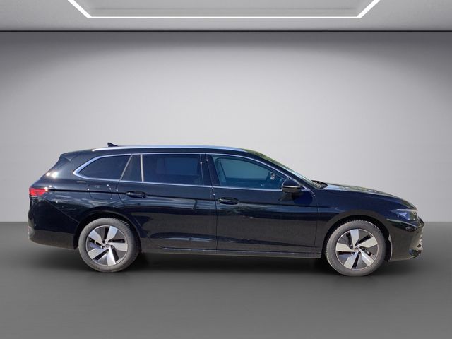 Passat Variant 1.5eTSI DSG Business AHK
