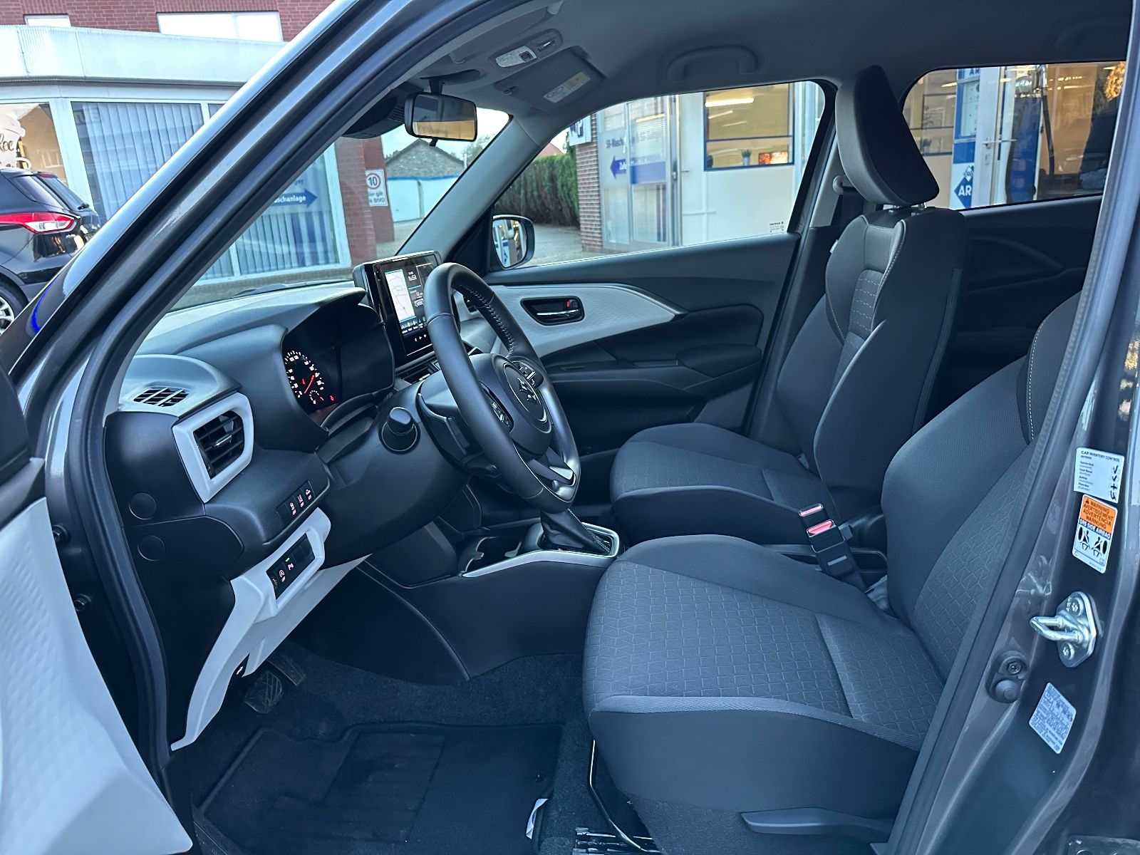 Fahrzeugabbildung Suzuki Swift 1.2 Dualjet Hybrid Comfort+ ACC/Navi/LED