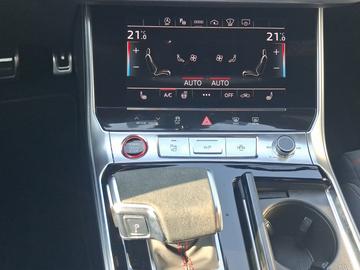 2025 AUDI RS6 — миниатюра 11