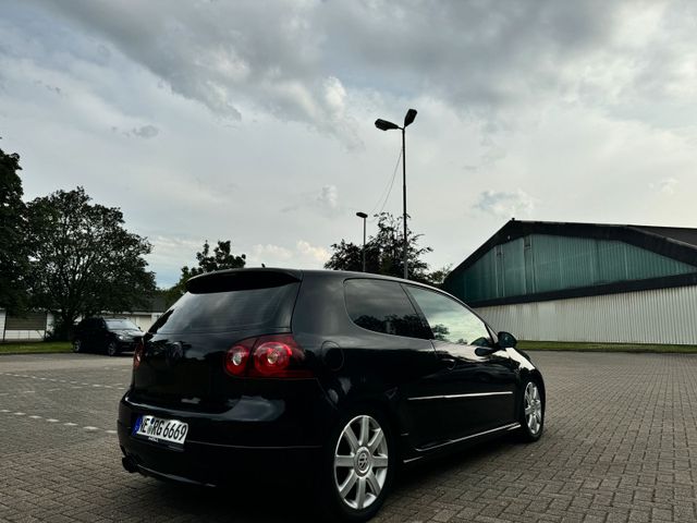 Volkswagen Golf V