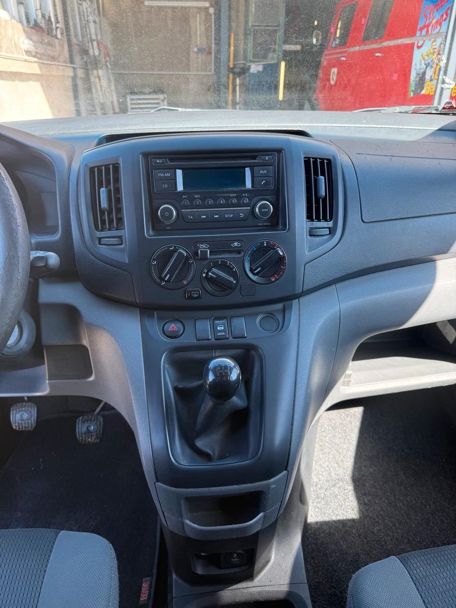 Nissan NV200 2014 — photo 13