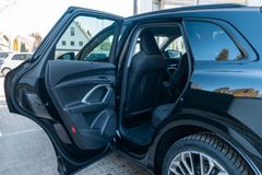 AUDI Q5 2.0 TDI quattro/ S LINE/ BUSINESS/ AHK/ 21" AUDI Q5 2.0 TDI quattro/ S LINE/ BUSINESS/ AHK/ 21"