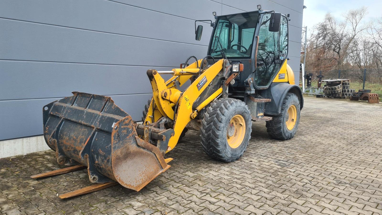 Komatsu WA 80 -6 Schaufel + Gebel