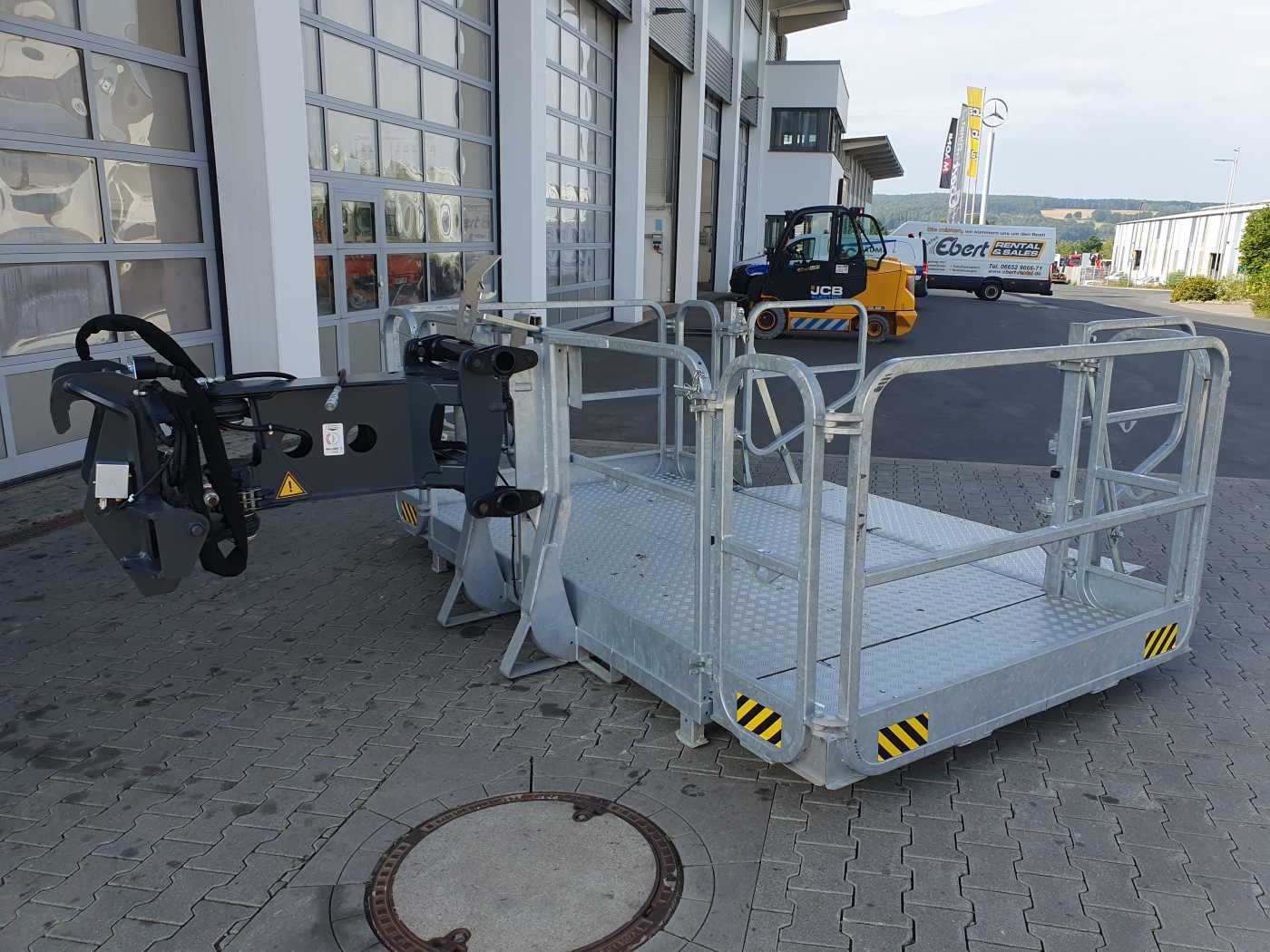 Fahrzeugabbildung Andere Magni Arbeitskorb drehbar & ausziehbar 1.000 kg