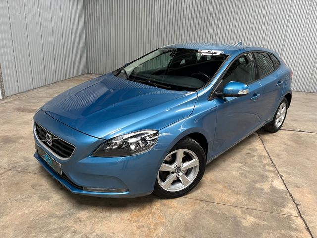 Volvo V40 2.0  Kinetic Navi PDC AHK