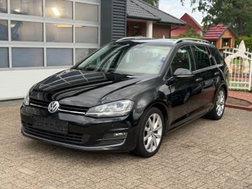 Volkswagen Golf - 1