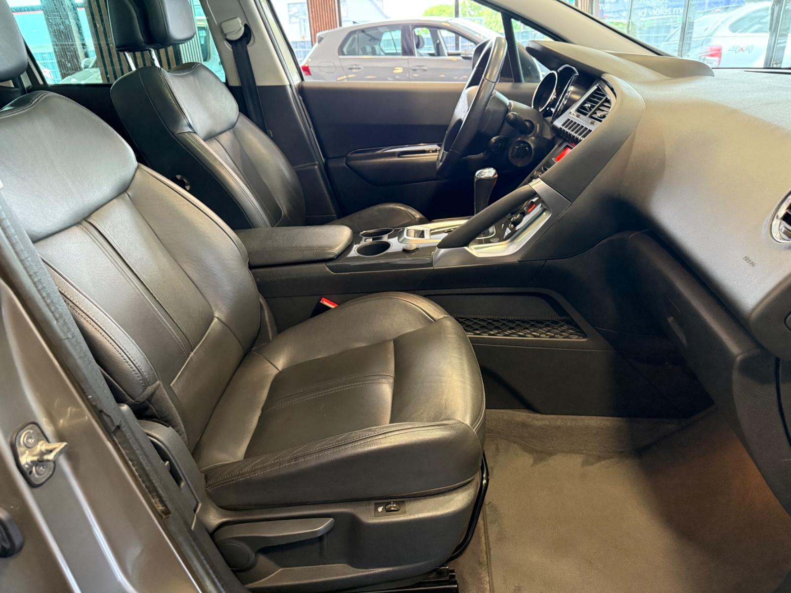Peugeot 3008 Allure AUTOMATIK!! LEDER/PANORAMADACH/XENON