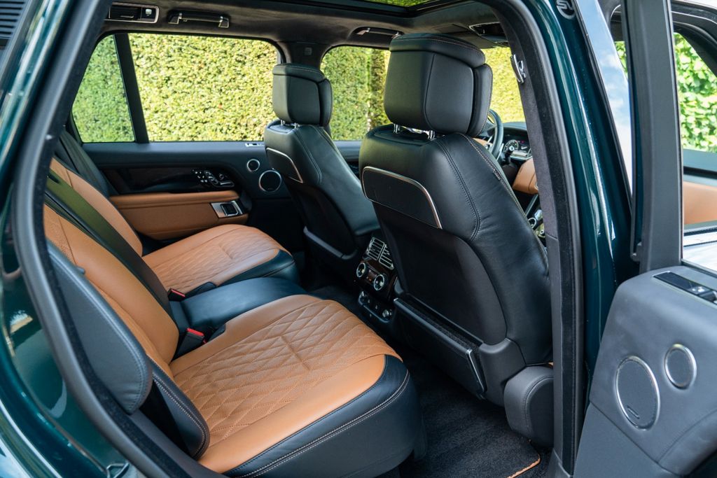 Land Rover RangeRover SV Autobiography Dynamic/ STANDHZG. Land Rover RangeRover SV Autobiography Dynamic/ STANDHZG.