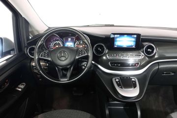 Mercedes V 220 - 12
