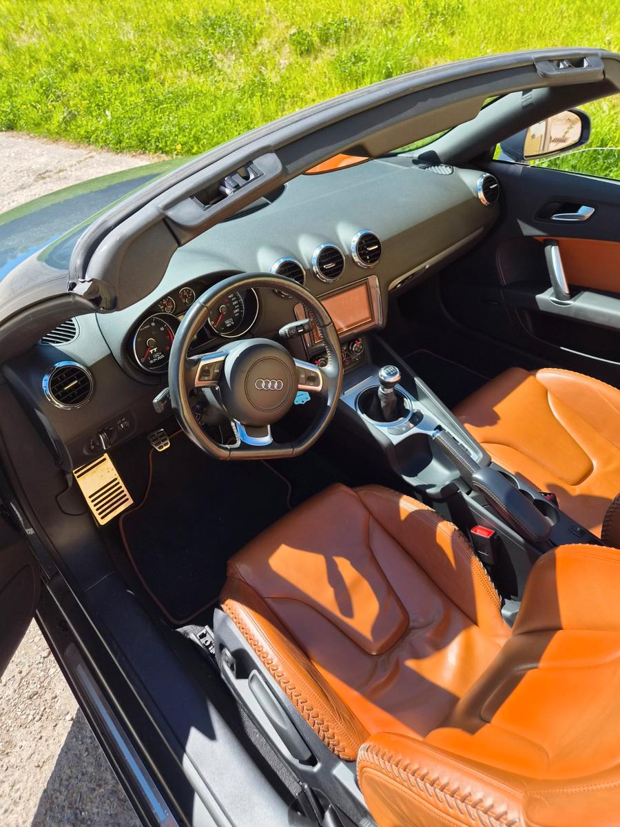 Audi TT Roadster 2.0 TFSI S tronic quattro -