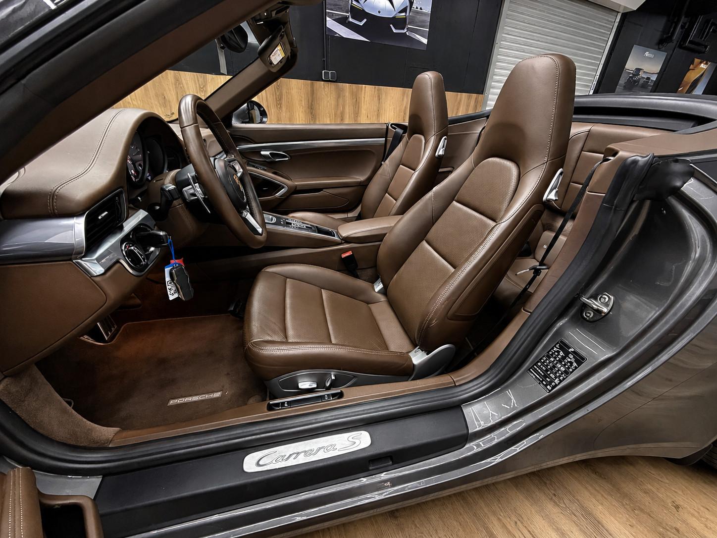 PORSCHE 911 991.2 CARRERA S CABRIOLET / CUIR / PACK SPORT CHRONO