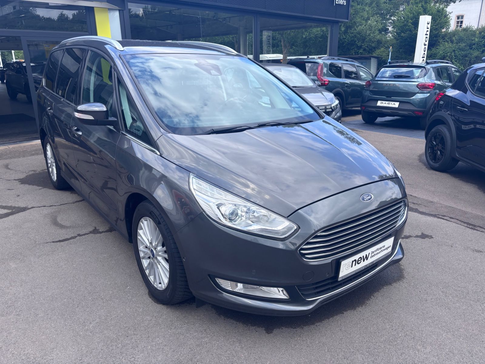 Fahrzeugabbildung Ford Galaxy Titanium 7-Sitzer Automatik