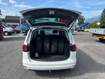 Volkswagen Sharan - 11