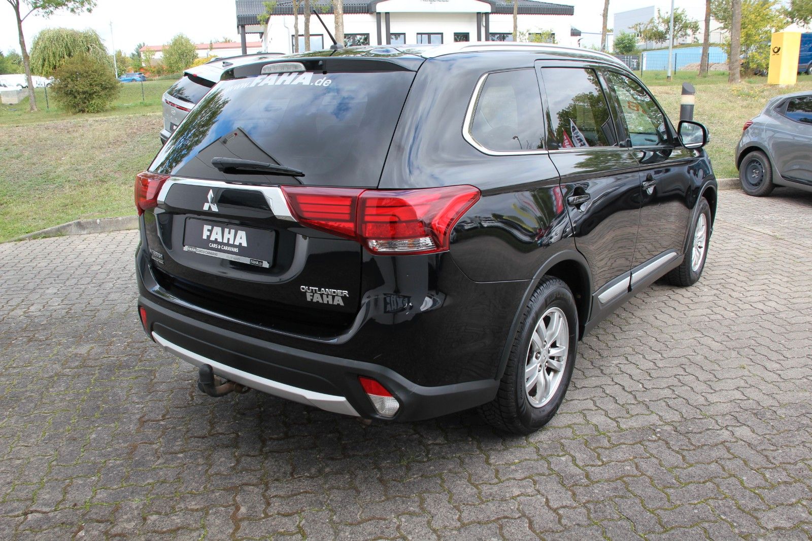 Fahrzeugabbildung Mitsubishi Outlander SUV-Star 2WD