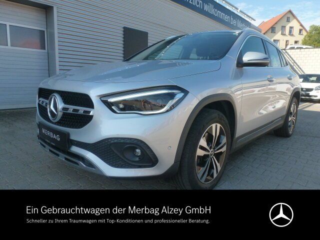 Mercedes-Benz GLA 180