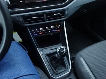Fotografie 14 des VW Polo 1.0 TSI Life RFK*PDC*NAVI*SHZ Klima/wie neu