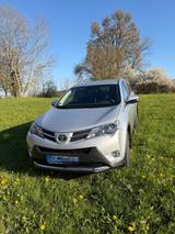 Toyota RAV 4 2,2-l-D-4D 4x4 Edition Automatik Edition - gebrauchte Toyota RAV 4 aus dem Jahr 2015