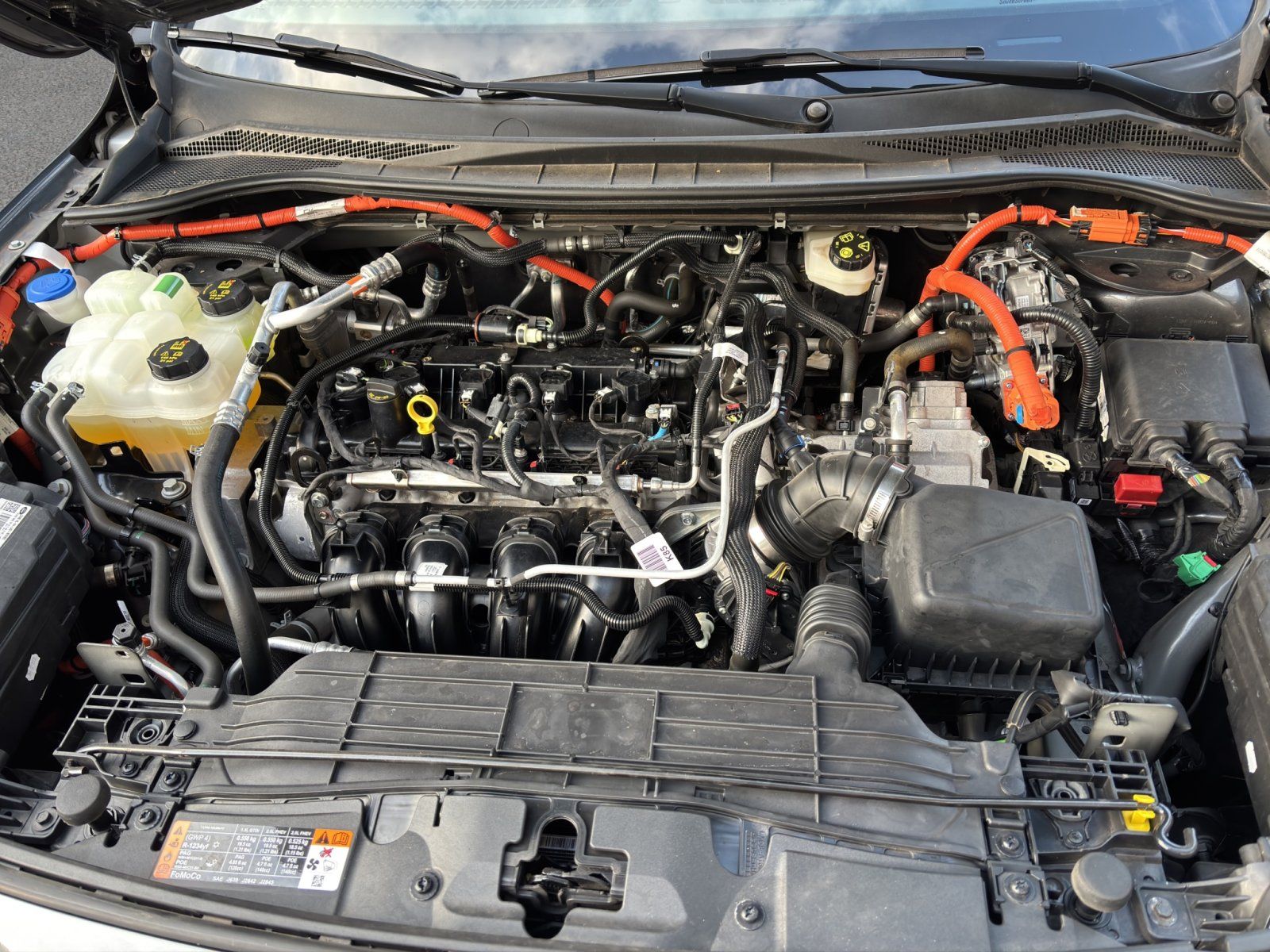 Fahrzeugabbildung Ford Kuga Plug-In Hybrid Titanium