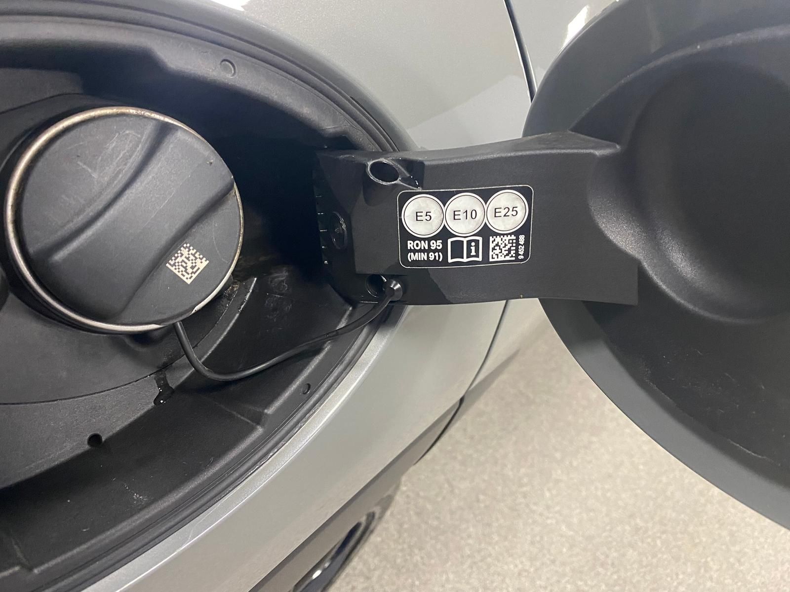 Fahrzeugabbildung MINI Cooper 1.5 12V Cooper KLIMA+NAVI+SITZHEIZ+ALU+LE