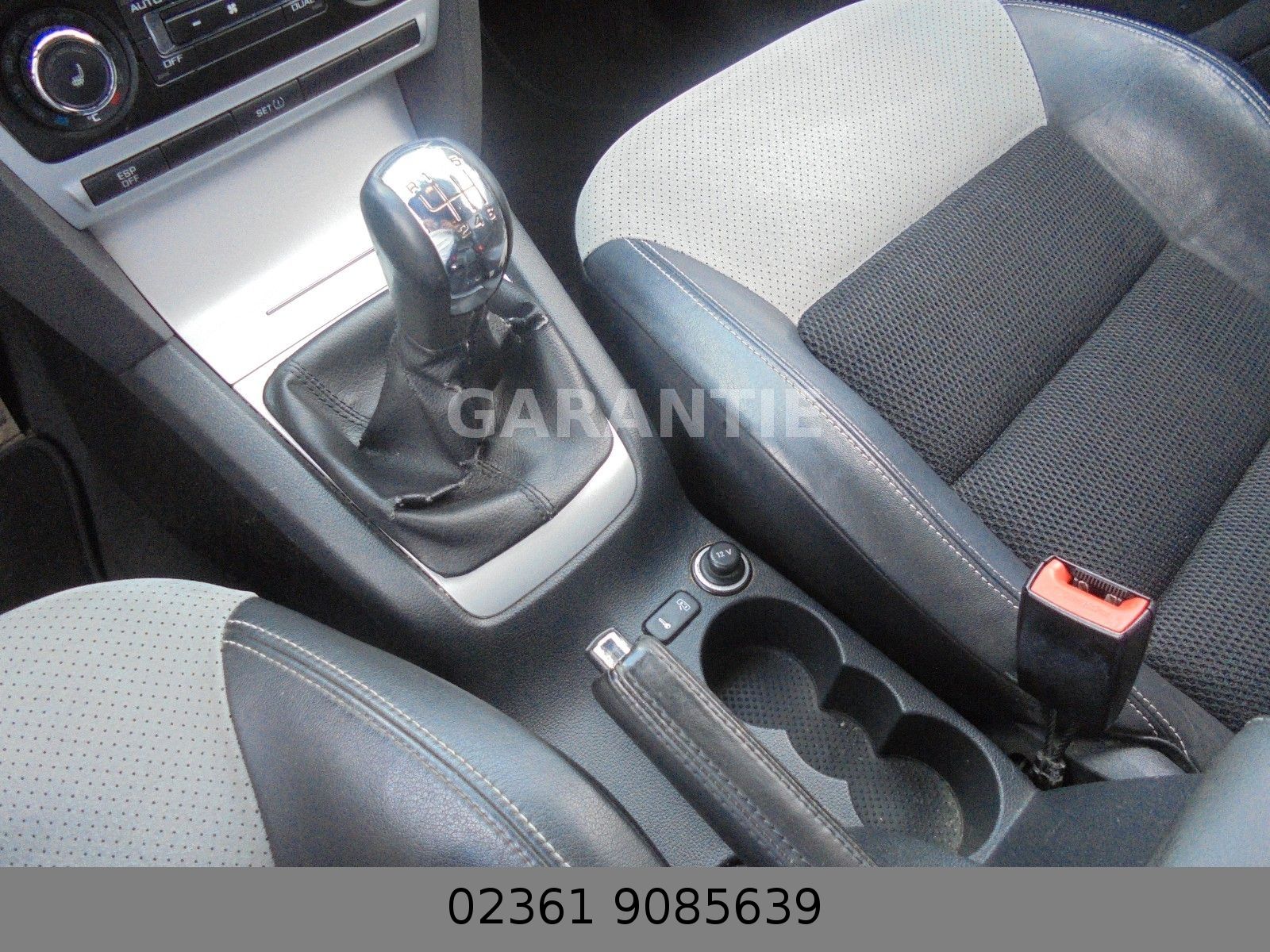 Fahrzeugabbildung SKODA Octavia Combi RS 2.0 TDI Klimaaut/Shz+Parktronik