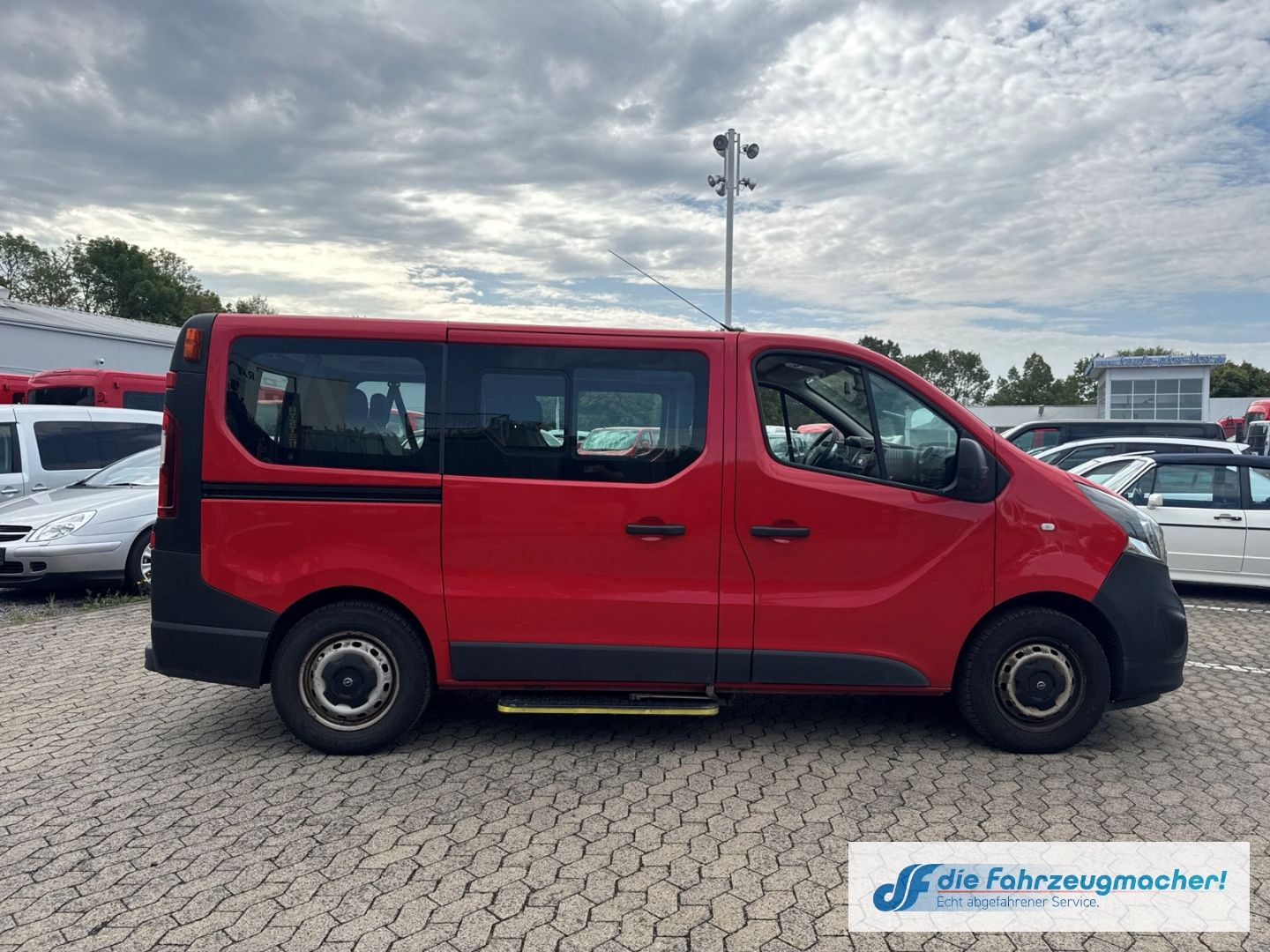 Fahrzeugabbildung Opel Vivaro B Kombi 9Si. L1H1 2,7t *8136 *EXPORT