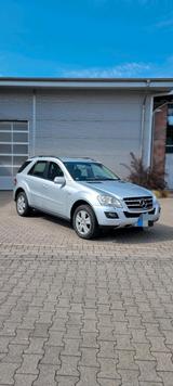 Mercedes-Benz Mercedes Ml 300 CDI Anhängerkupplung Navig... - Mercedes-Benz ML 300 von privat