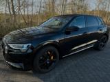 Audi e-tron 50 quattro S line - FULL BLACK - TOP Zust - Audi e-tron: Von Privat