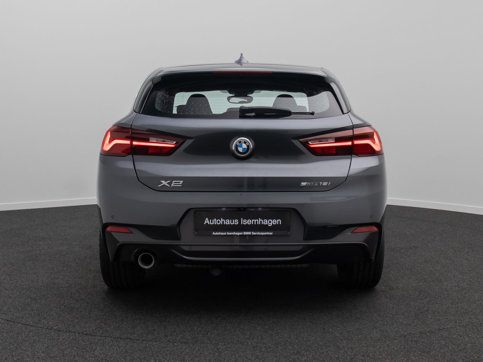 Fahrzeugabbildung BMW X2 sD18i M Sport AHK Kamera GeschwindiReg 19Zoll