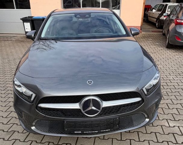 MERCEDES-BENZ A 200 d -