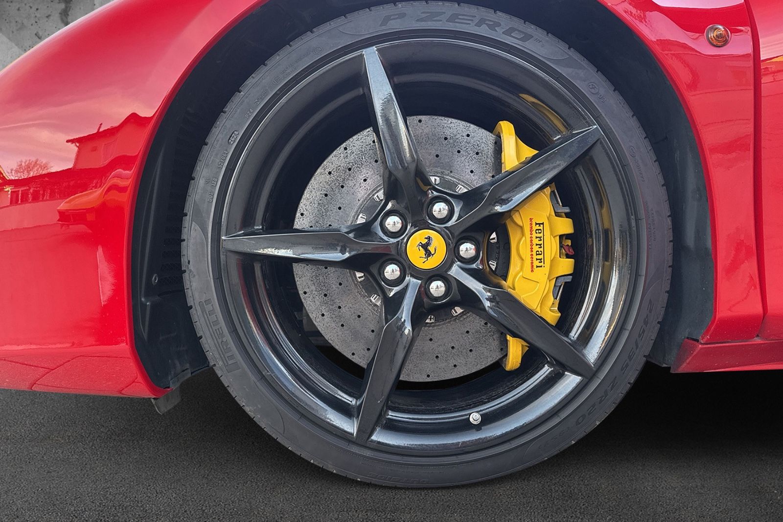 Fahrzeugabbildung Ferrari 488 GTB*Dt.Auto*LED Lenkrad*Kamera*Embleme