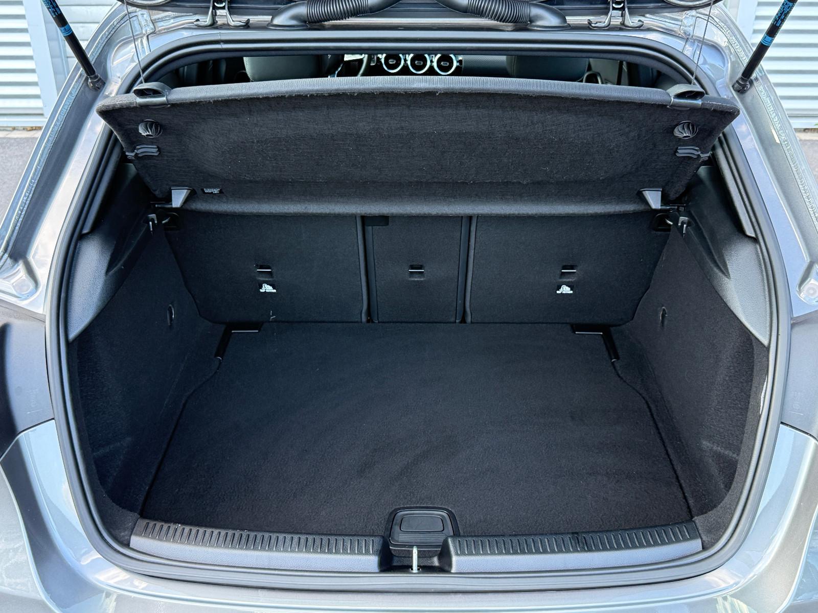 Mercedes-Benz A-Class d Advanced Aut LED SHZ Navi Kamera T-Leder, миниатюра 7