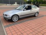 BMW E36 Compact 316i 1.9L - BMW 316: E36 Compact