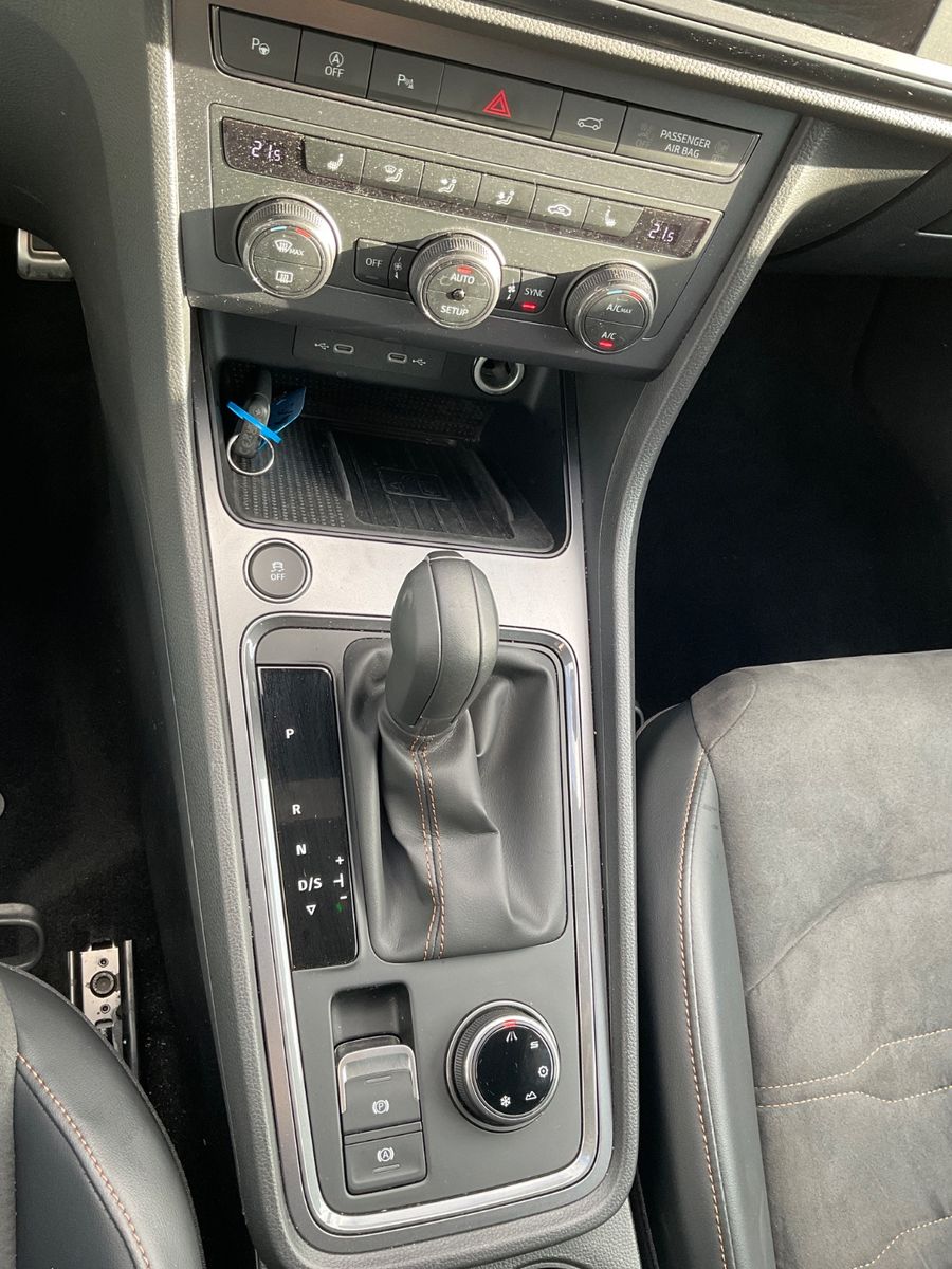 Fahrzeugabbildung CUPRA Ateca 2.0 TSI 4Drive DSG,AHK,Navi,ACC,LED