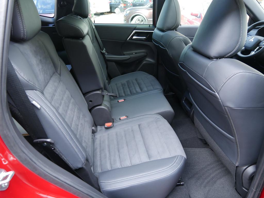 Mitsubishi Outlander 2.5 Black-Edition S-AWC neues Modell!!