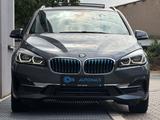 BMW 225 XE*LUXURY*PANO*LEDER*KAM*HARMAN*MEMORY*KEY* - mit Hybrid-Antrieb: Van