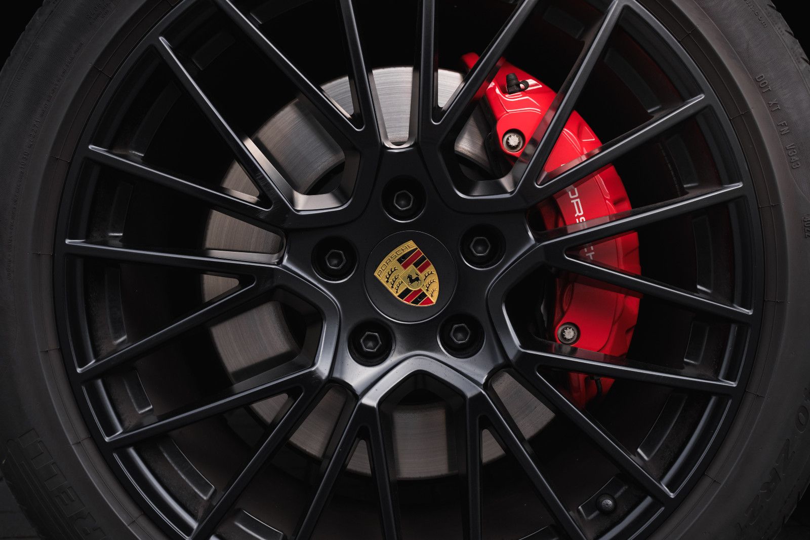 Fahrzeugabbildung Porsche Cayenne GTS-PASM-LED-Inno-360-HUD-BOSE