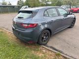 Renault Megane IV Lim. 5-trg. Play 1.2 EU6 NR 18 - Renault Megane Unfallwagen